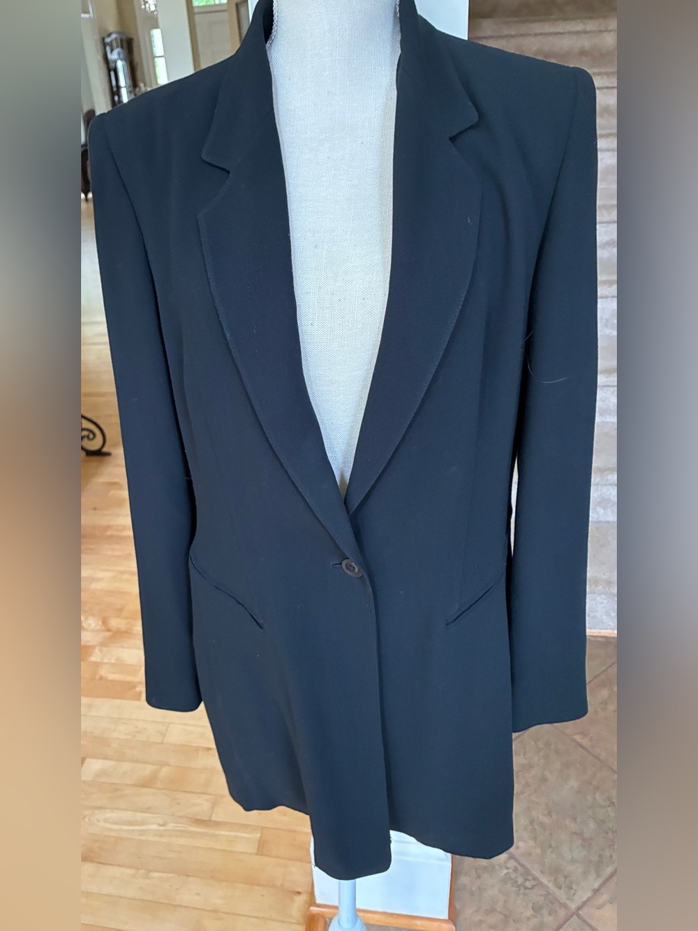 Emanuel Ungaro Women’s Vintage Black Single-Button Blazer